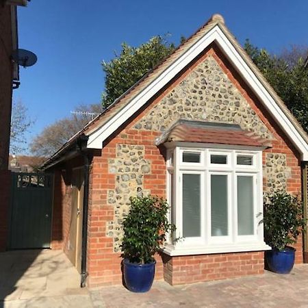 The Coach House 75 Epsom Road Leilighet Guildford Eksteriør bilde